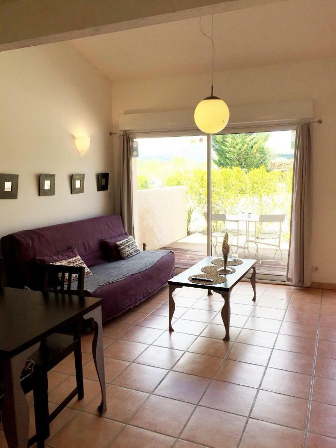 De La Condamine Apartment *