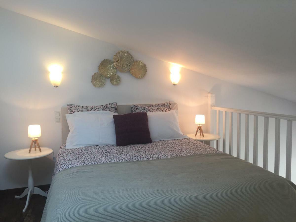 De La Condamine Apartment *